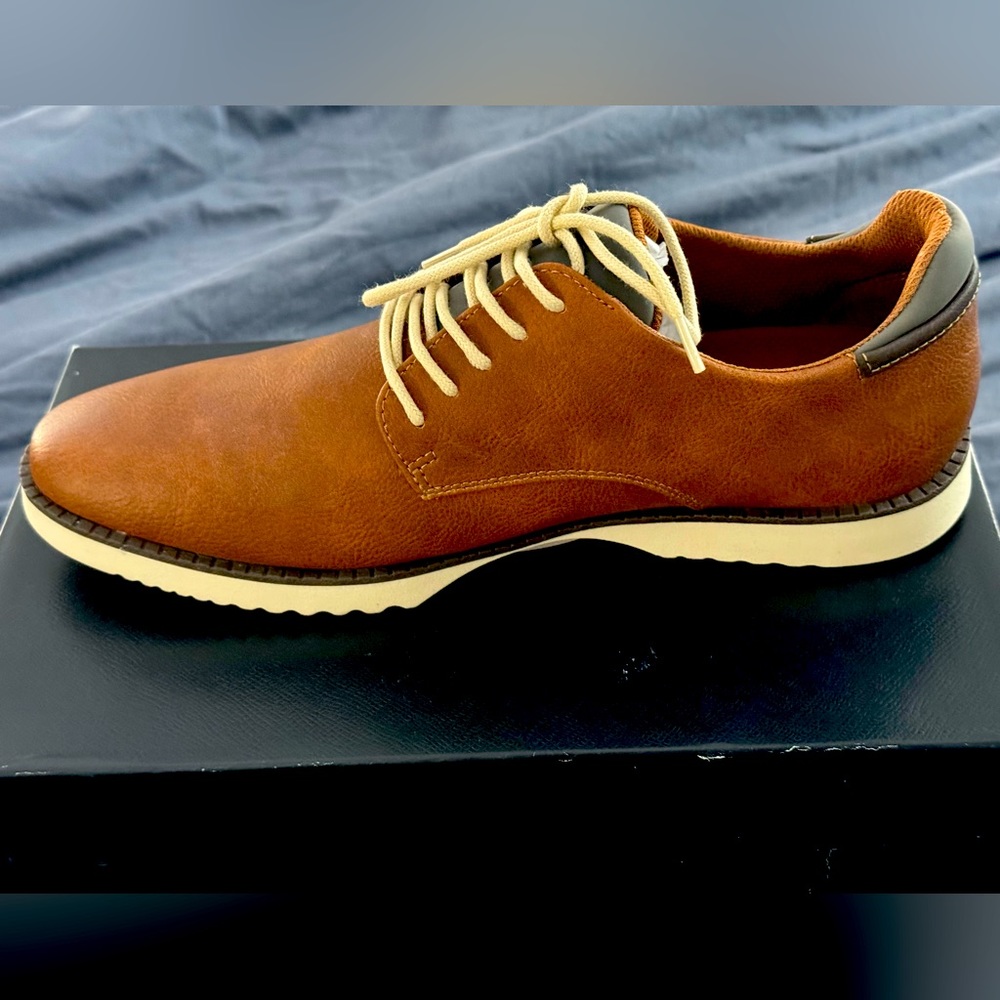 Brand new never worn Dr. Scholl's Shoes Men's Sync Oxfords, Dark Tan size 9.5